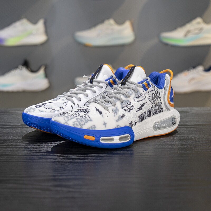 库明加脚踩安踏KAI2替补拿下20分7篮板3助攻2抢断(图1)