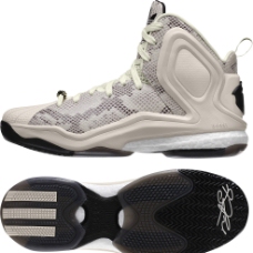 不止于合作！德拉蒙德投资入股StriaSport个人专属战靴即将推出(图1)