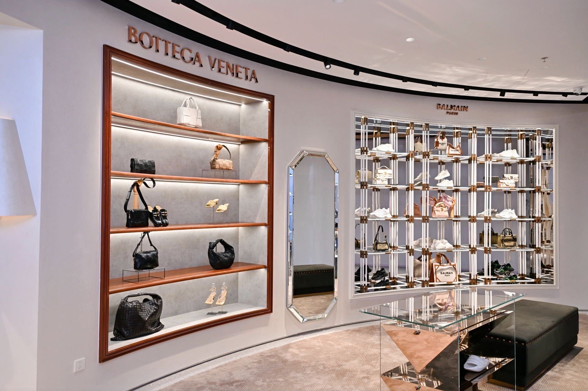 时尚邂逅艺术居所香江1号高定大秀惊艳上演(图1)